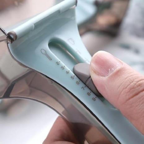 Adjustable Measuring Scoop Set