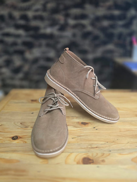 Hunter Lace Up - Suede