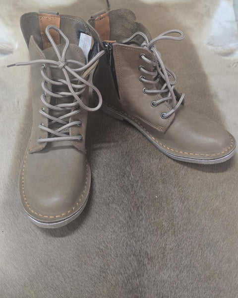 Ladies Leather Boots