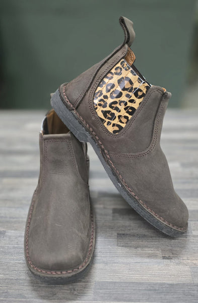 Ladies Genuine Leather Slip On