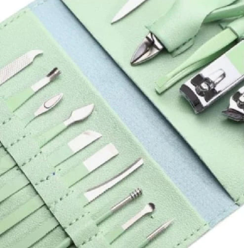 Manicure Set - 16 Piece